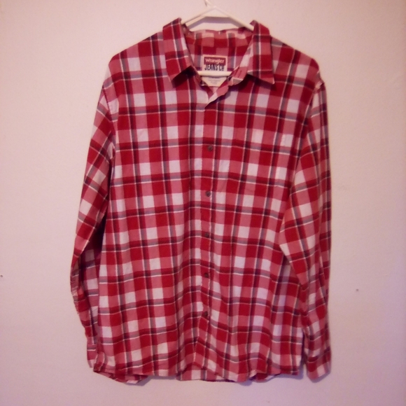 Wrangler Jeans Co. Plaid button down shirt - Picture 1 of 3